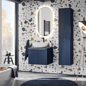 60 cm großes Möbelset mit Aufsatzwaschbecken, Hochschrank und Spiegel